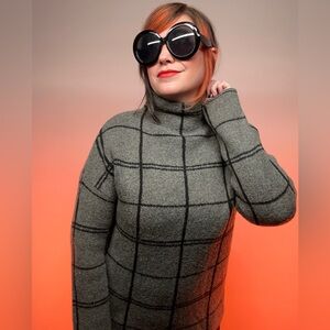 CHRISTIAN SIRIANO / Black & Gray Plaid Sweater / Small